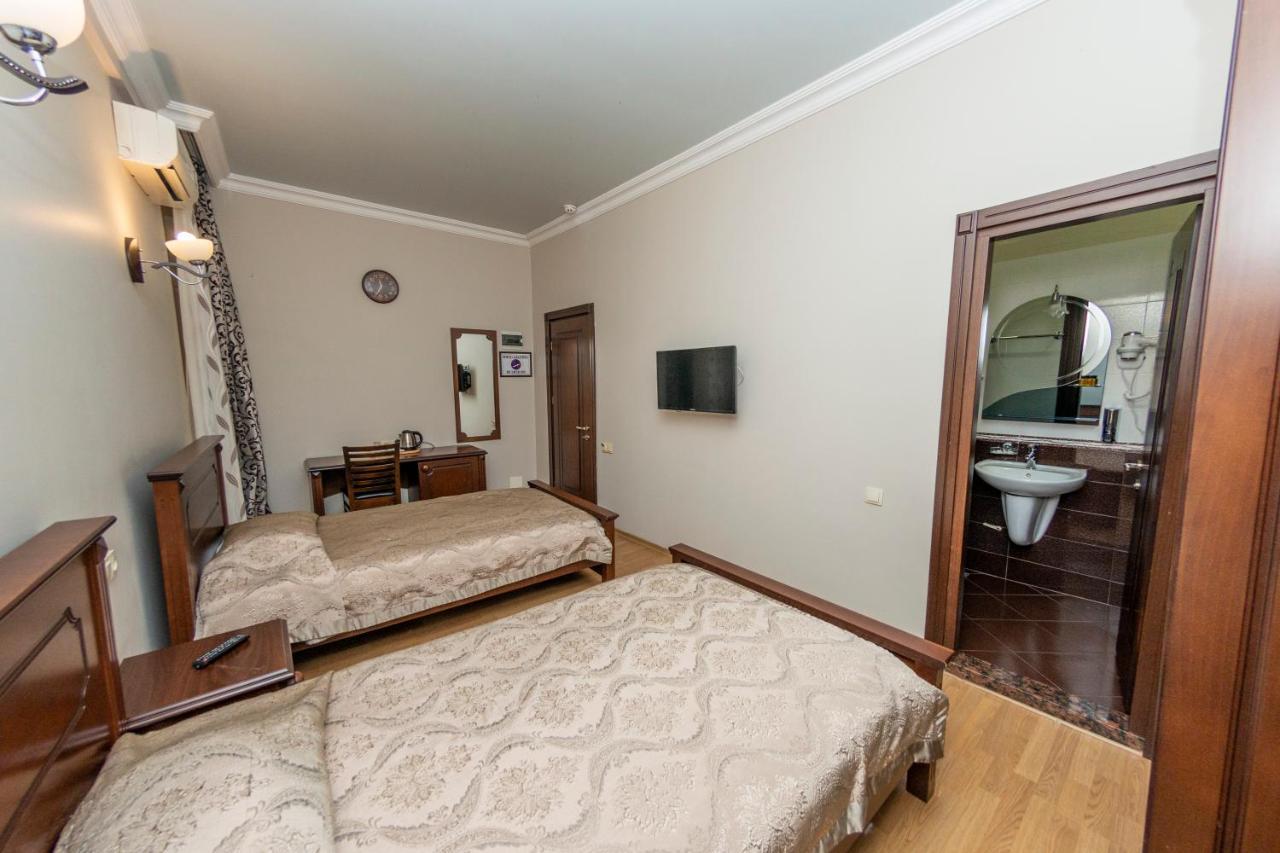 Eiffel Hotel Batumi Eksteriør bilde