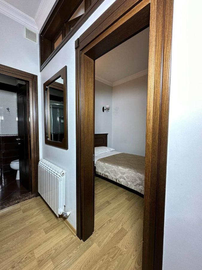Eiffel Hotel Batumi Eksteriør bilde