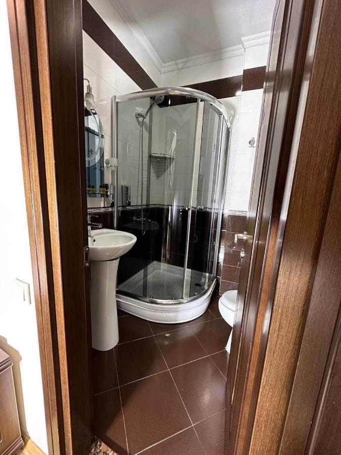 Eiffel Hotel Batumi Eksteriør bilde