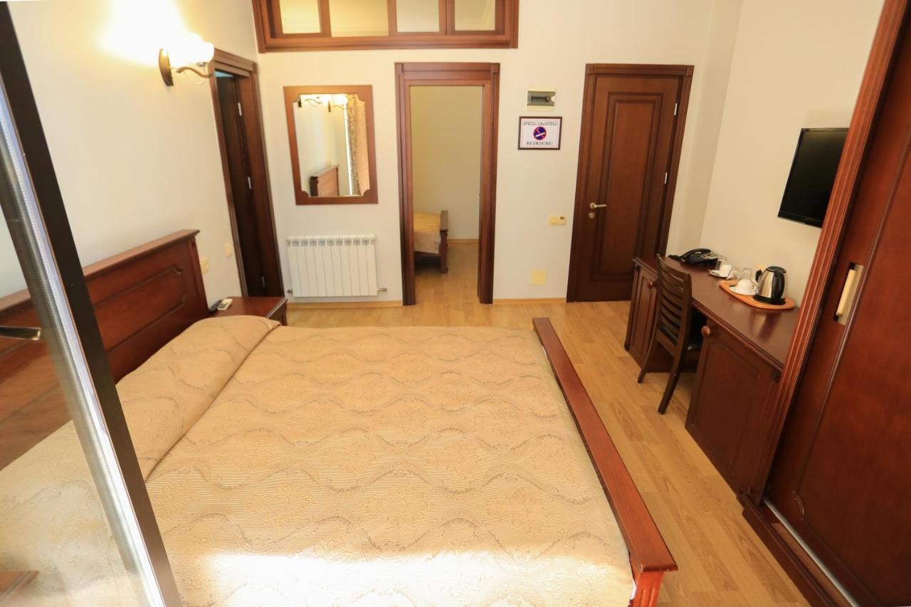 Eiffel Hotel Batumi Eksteriør bilde