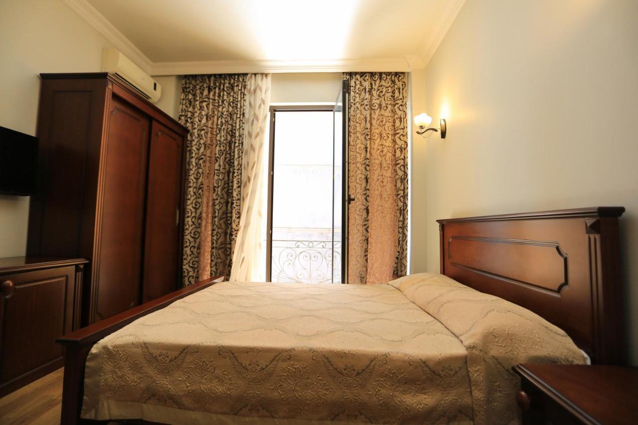 Eiffel Hotel Batumi Eksteriør bilde