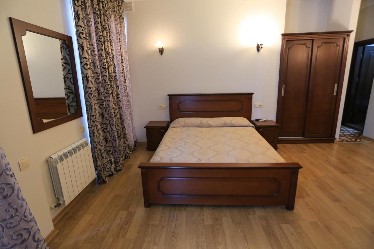 Eiffel Hotel Batumi Eksteriør bilde