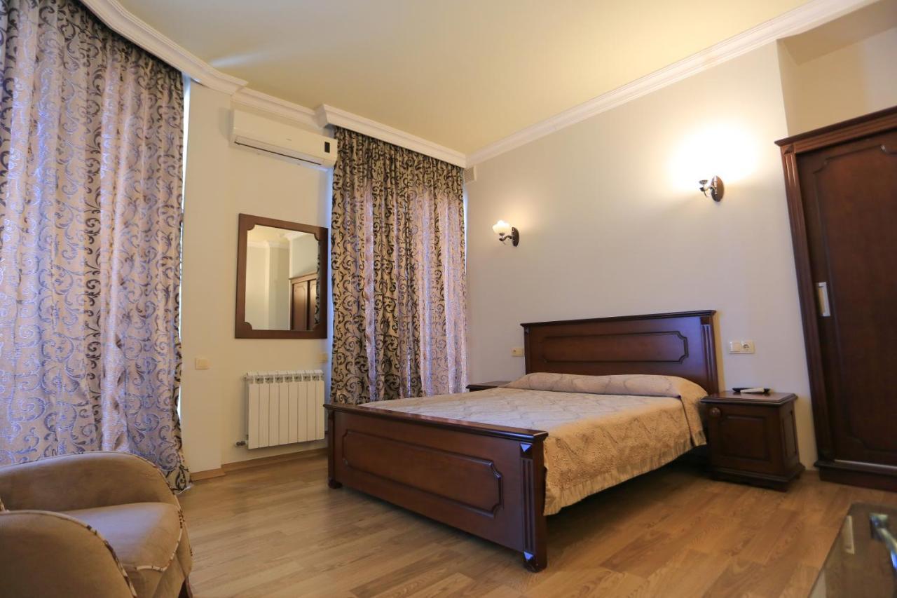 Eiffel Hotel Batumi Eksteriør bilde